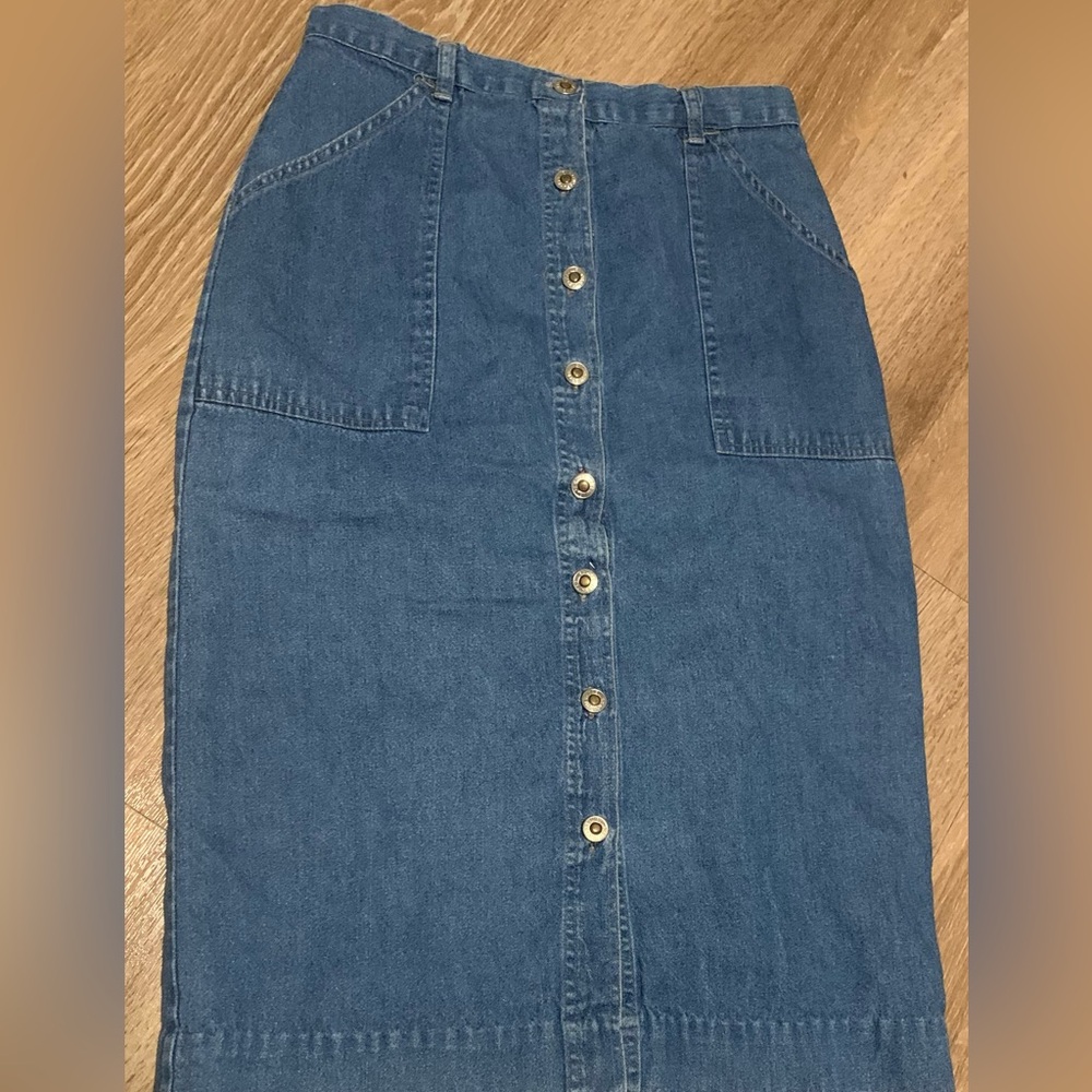 Premier internacional for ladies : denim skirt size 10. Front buttons. #vintage